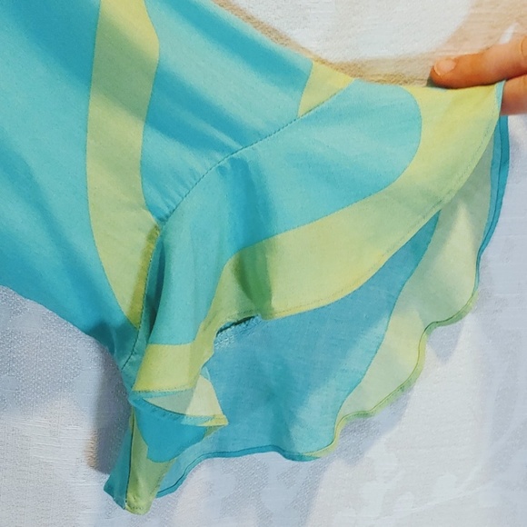 Escapada | Abstract Ruffle Sleeve Tunic | XS - Picture 3 of 8